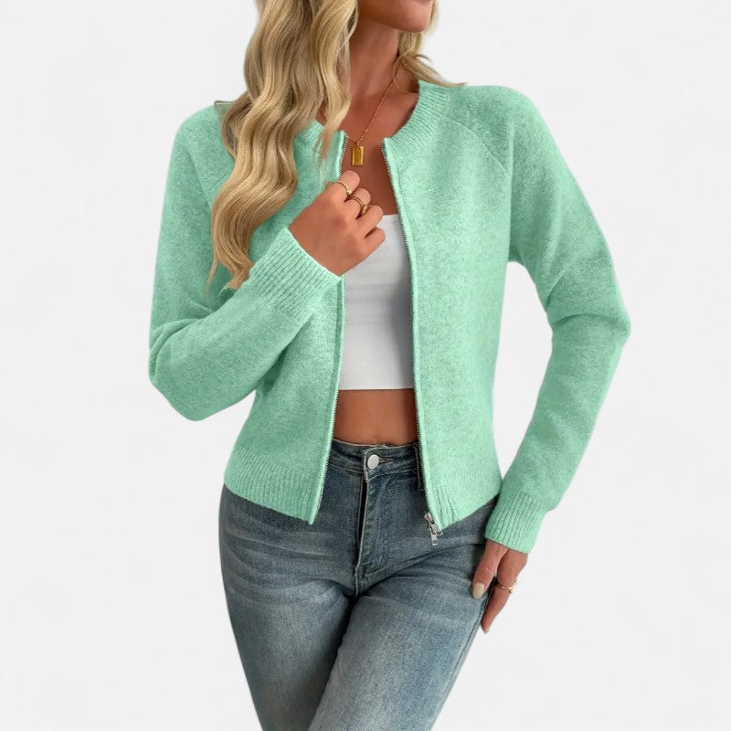 Élan Urbain™ | Cardigan élégant en fausse fourrure pour femme