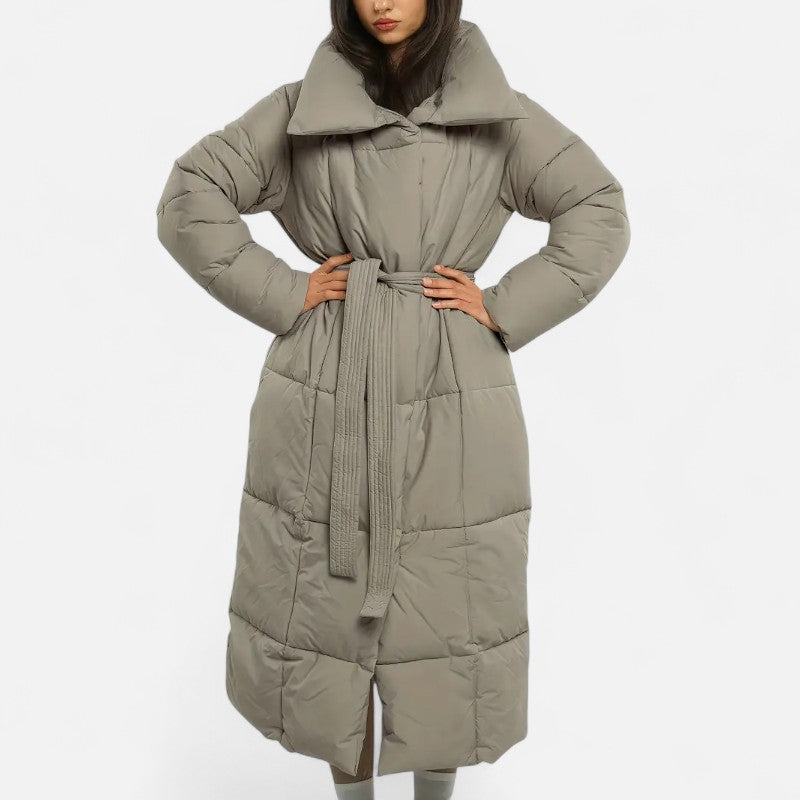 Élan Urbain™ | Doudoune longue ceinturée avec col large pour femme