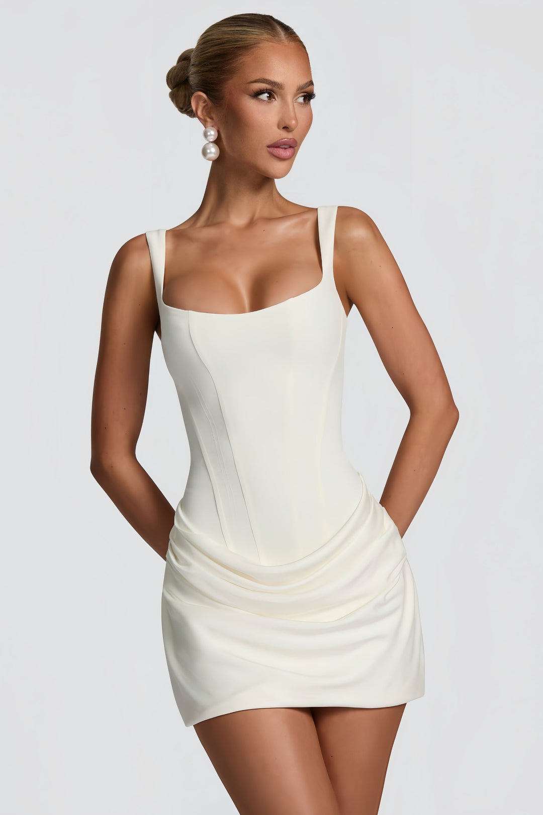 Elegant White Ruched Bodycon Party Mini Dress