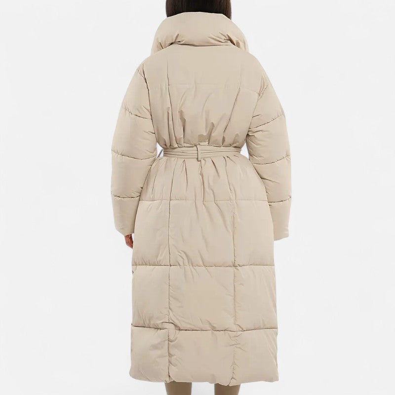 Élan Urbain™ | Doudoune longue ceinturée avec col large pour femme