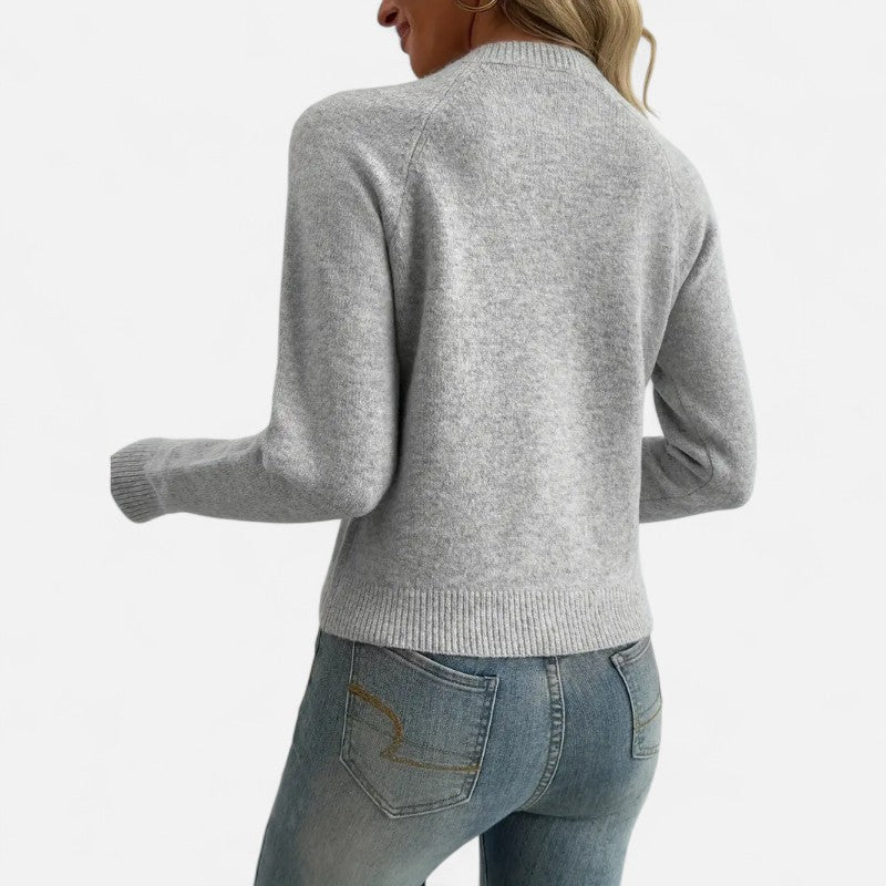 Élan Urbain™ | Cardigan élégant en fausse fourrure pour femme